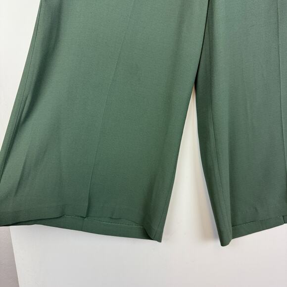 Eileen Fisher Silk Wide Leg Crepe Culotte Crop Pants in Nori Green - Size 6 - Picture 4 of 11